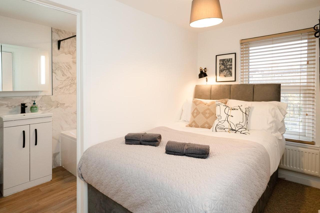 Stunning 2-Bedroom Home In City Centre With Wi-Fi! Royal Tunbridge Wells Exterior foto