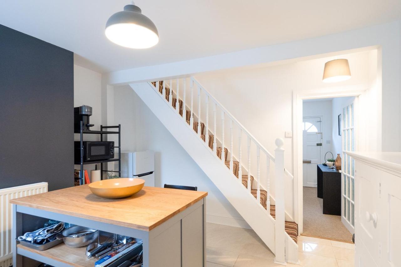 Stunning 2-Bedroom Home In City Centre With Wi-Fi! Royal Tunbridge Wells Exterior foto